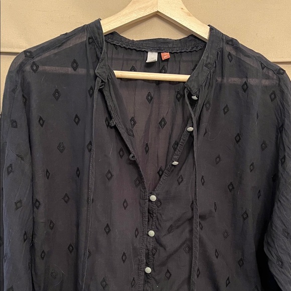 Anthropologie Pilcro Black Flowy Top - Picture 3 of 5